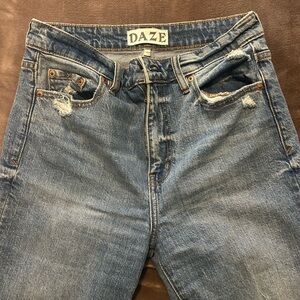 Daze Women's Blue Straight Leg Jeans Size 27